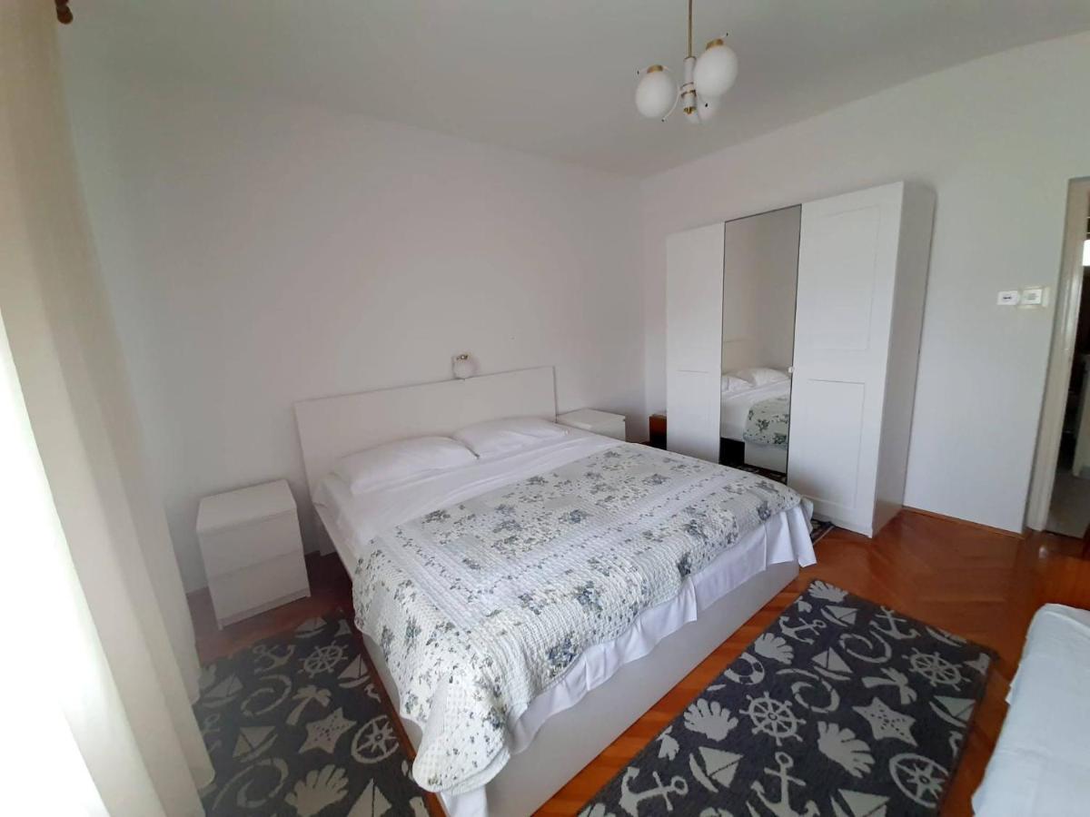 Apartment Riko - Accomodation "With" The Adriatic Sea Kampor Zewnętrze zdjęcie
